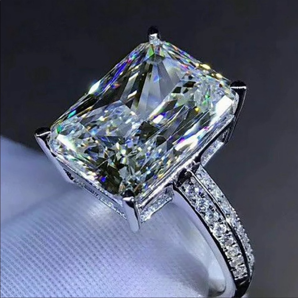 NEW 925 Silver Diamond Engagement Party Ring - Picture 1 of 5